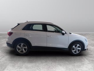 AUDI Q3 35 2.0 tdi business advanced s-tronic