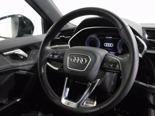 AUDI Q3 35 2.0 tdi business advanced s-tronic