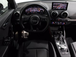 AUDI Q2 40 2.0 tfsi identity black quattro s-tronic