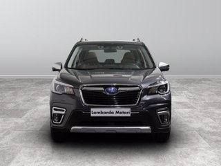 SUBARU Forester 2.0i e-boxer premium lineartronic